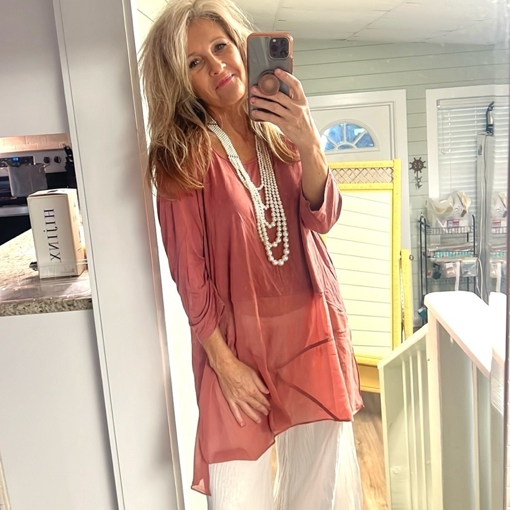Wynne Layers, Beautiful Soft Mauve Blouse, Fun, Funky and Fabulous! Size 1X - Picture 2 of 12